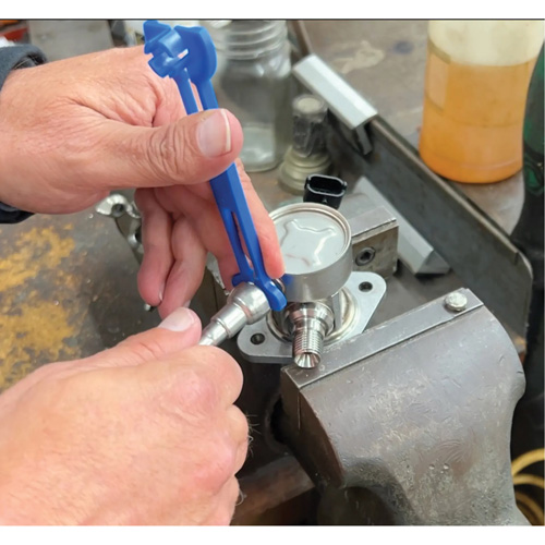 Outil de d&eacute;connexion de conduite de carburant &agrave; profil bas de 5/16 po et 3/8 po pour Ford Oxford Builders Supplies Inc