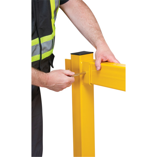 Poteau d'extr&eacute;mit&eacute; pour garde-corps l&eacute;gers, Acier, 42" h, Jaune s&eacute;curit&eacute; OSHA Oxford Builders Supplies Inc