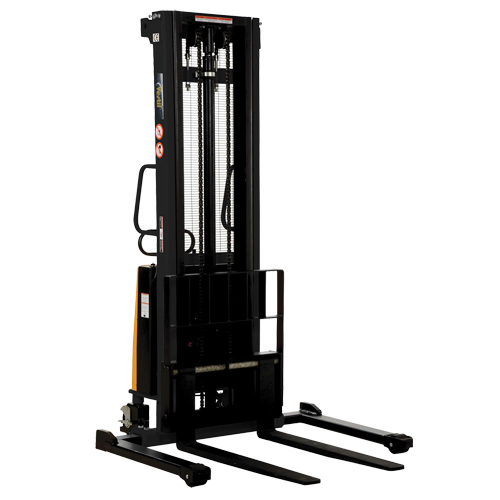 Gerbeur pour chariot &eacute;l&eacute;vateur, Fonctionnement &eacute;lectrique, Capacit&eacute; 2000 lb, Lev&eacute;e max 137" Oxford Builders Supplies Inc