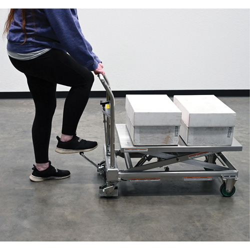 Hydraulic Scissor Lift Table, 31-1/2" L x 19-1/2" W, Stainless Steel, 550 lbs. Capacity Oxford Builders Supplies Inc