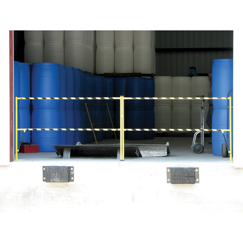 Safety Lift Gate, 10' L x 42-5/8" H, 159" Raised, Yellow Oxford Builders Supplies Inc