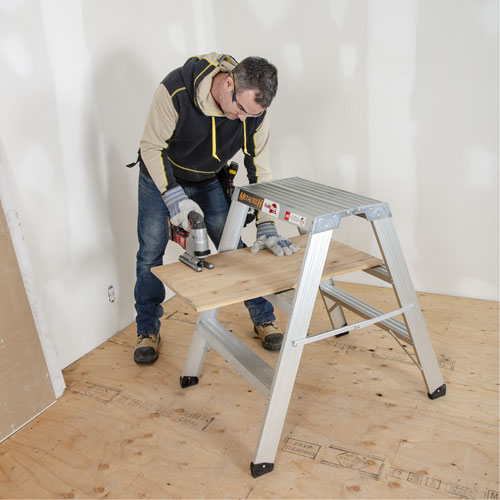 Poste de travail chevalet de sciage portatif, Cadre Aluminium, 12-1/4" p x 36" h Oxford Builders Supplies Inc