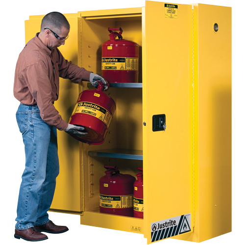 Armoires Sure-Grip EX pour produits inflammables, 45 gal., 2 Porte(s), 43" La x 65" h x 18" p Oxford Builders Supplies Inc