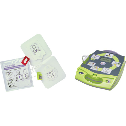 D&eacute;fibrillateur enti&egrave;rement automatis&eacute; AED Plus en anglais avec &eacute;lectrodes Pedi-Padz II suppl&eacute;mentaires, Automatique, Anglais, Classe 4 Oxford Builders Supplies Inc