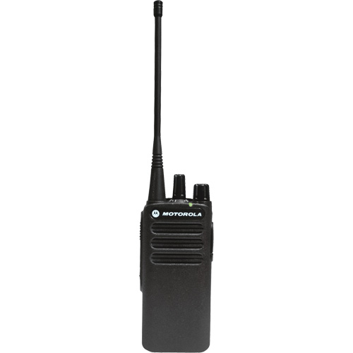 Radio bidirectionnelle s&eacute;rie CP100, Bande VHF, 16 canaux, Port&eacute;e 250 000 pi² Oxford Builders Supplies Inc