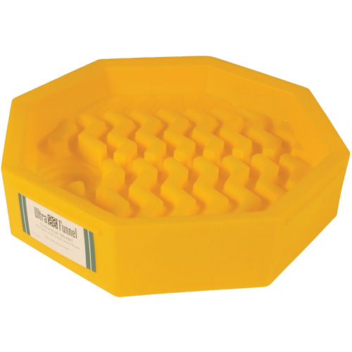 Ultra-Universal Funnel avec bec verseur Oxford Builders Supplies Inc