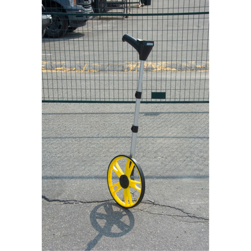 Digital Distance Measuring Wheel, 12.5"/31.8 cm, 99999.9 m Range, Feet/Metres Oxford Builders Supplies Inc