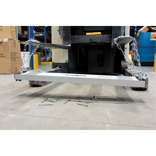 Balais de cour magn&eacute;tique, 36" la Oxford Builders Supplies Inc