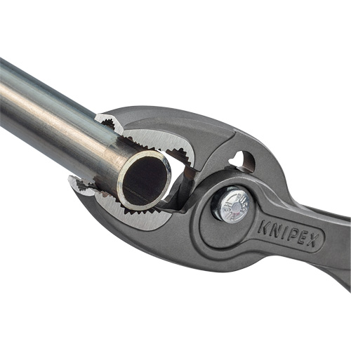 Pince TwinGrip avec poign&eacute;e KNIPEXTEND Oxford Builders Supplies Inc