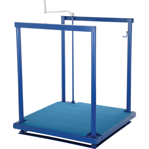 Plateforme de travail Posi-Crank ergonomique avec tapis anti-fatigue, 36" la x 72" pr, Capacit&eacute; de 500 lb, Enti&egrave;rement soud&eacute; Oxford Builders Supplies Inc