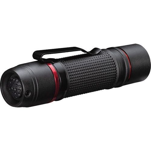 Lampe de poche &agrave; deux modes d'optique PX9, DEL, 750 lumens, Piles AAA Oxford Builders Supplies Inc
