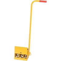 Cale de roue avec poign&eacute;e ergonomique, Acier, Jaune, 8" la x 10-3/4" p x 9-1/8" h Oxford Builders Supplies Inc