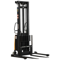 Gerbeur pour chariot &eacute;l&eacute;vateur, Fonctionnement &eacute;lectrique, Capacit&eacute; 2000 lb, Lev&eacute;e max 150" Oxford Builders Supplies Inc