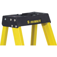 Industrial Heavy-Duty Stepladders (6400 Series), 4', Fibreglass, 300 lbs. Capacity, Type 1A Oxford Builders Supplies Inc