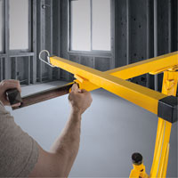 Appareils de levage pour panneaux de cloisons s&egrave;ches Oxford Builders Supplies Inc