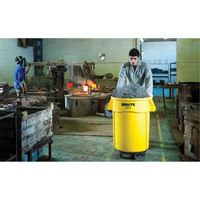 Brute&reg; Dolly, Polyethylene, Black, Fits: 20 - 55 US Gal. Oxford Builders Supplies Inc
