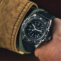 Grande montre automatique de plong&eacute;e, Num&eacute;rique, &agrave; piles, 41 mm, Noir Oxford Builders Supplies Inc