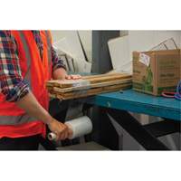 Film pour cerclage, Coul&eacute;, Calibre 120, 3" x 650' Oxford Builders Supplies Inc