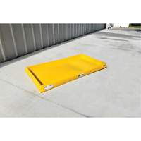 Ultra-Containment Tray&reg;, 54" L x 29.8" W x 3.5" H, 16.5 US gal. Spill Capacity Oxford Builders Supplies Inc