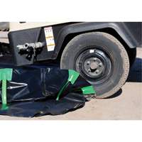 Ultra-Containment Berm&reg;, 179 US gal. Capacity, 4' W x 6' L x 12" H, Stake Wall Oxford Builders Supplies Inc