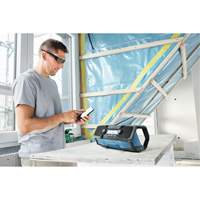Compact Jobsite Radio with Bluetooth&reg; 5.0, Lithium-Ion, 18 V Oxford Builders Supplies Inc