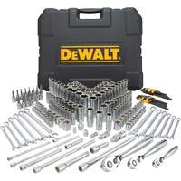 Jeu d'outils de m&eacute;canicien avec coffret moul&eacute; par soufflage Oxford Builders Supplies Inc