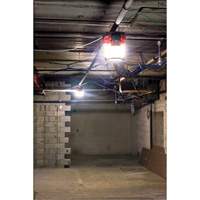 Lampe de chantier compacte M18 RADIUS avec ONE-KEY, DEL, 4400 lumens Oxford Builders Supplies Inc