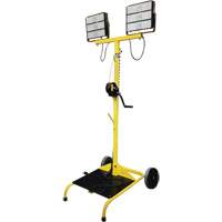 Chariot &agrave; lampe Beacon978 avec treuil, DEL, 150 W, 22500 lumens, Boîtier en Aluminium Oxford Builders Supplies Inc